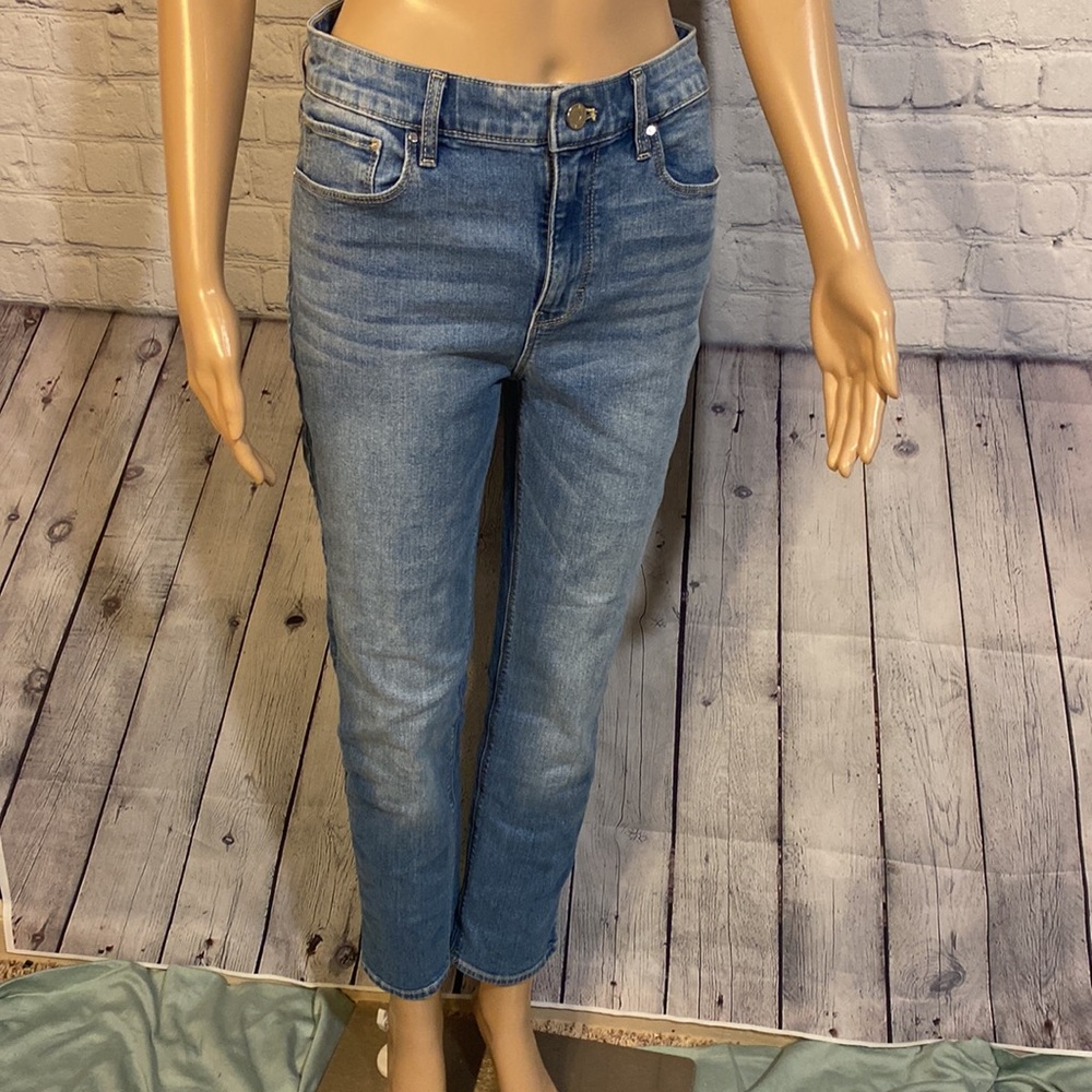 LIKE NEW White House Black Market Jeans SZ 4